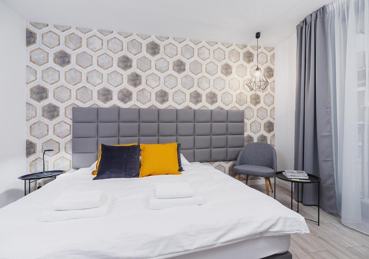 Wow! Aparthotel By Krakowmyplace Buitenkant foto